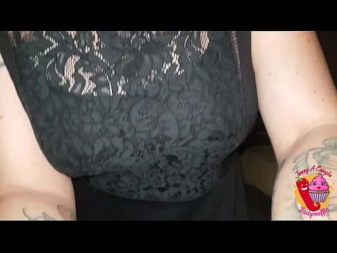 ❤️ Slutty ګامه خور هغه ته یو blowjob او هسپانوي ورکوي ️❌  ❌️❤